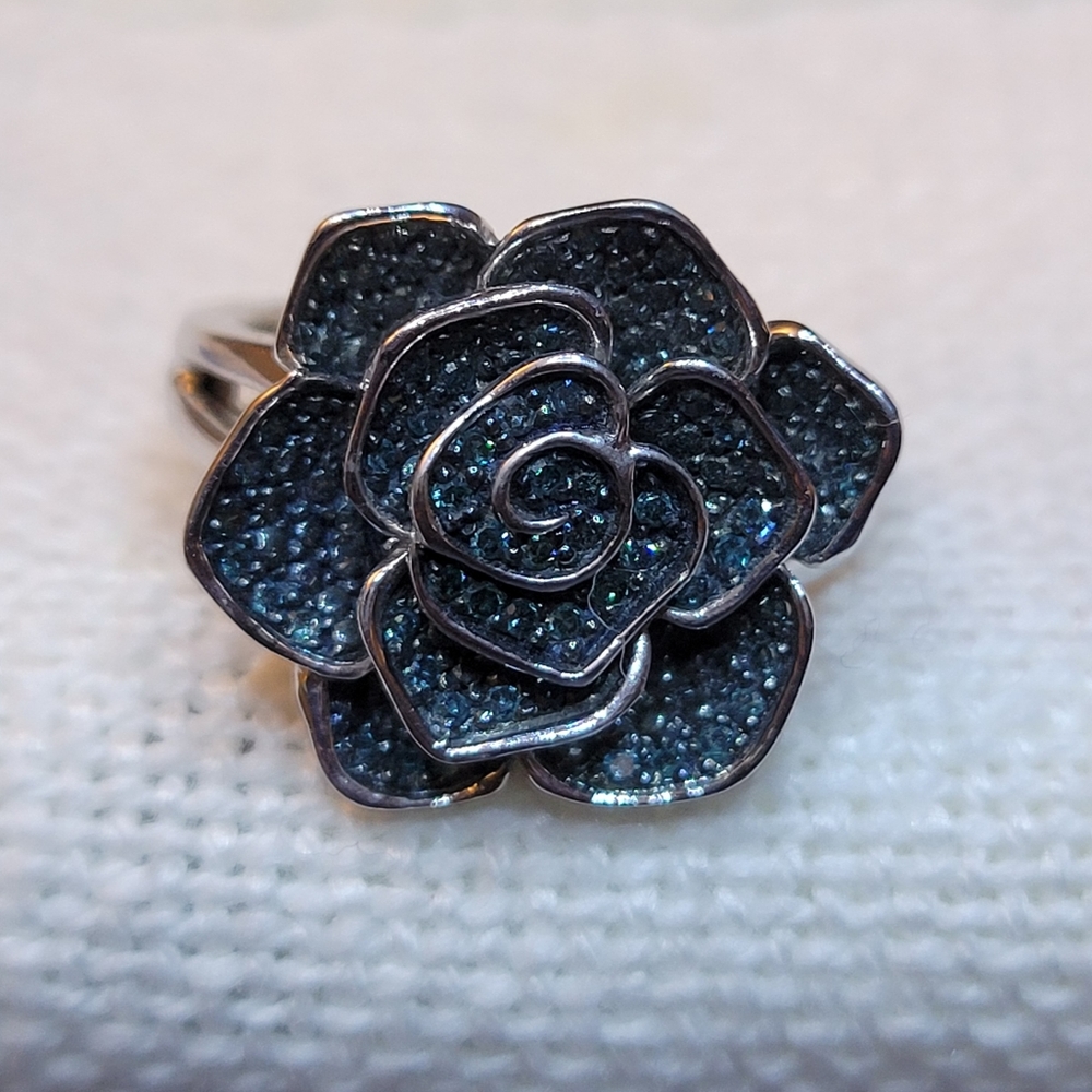 Blue Diamond Flower Ring